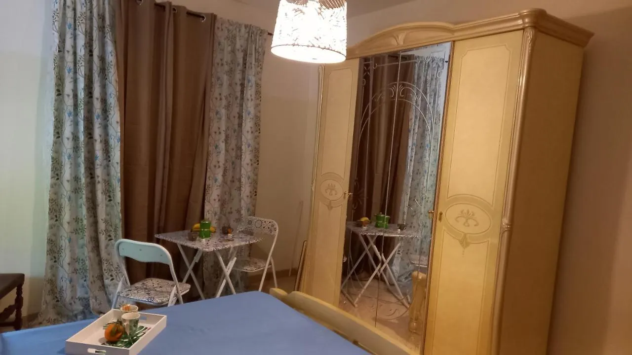 Appartamento Casa Cristoforo Colombo SantʼAntìoco 0*,