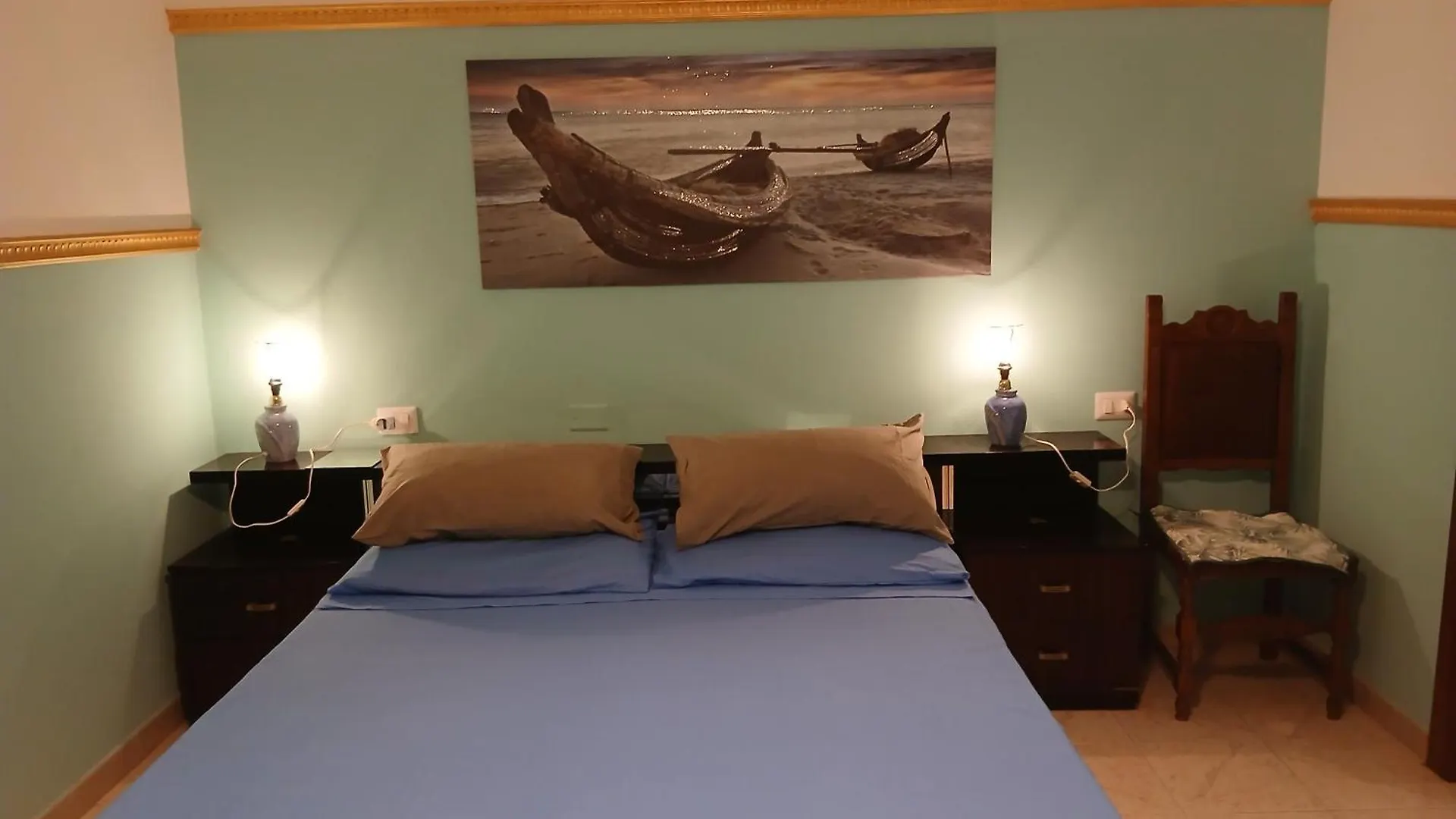 Appartamento Casa Cristoforo Colombo SantʼAntìoco 0*,  Italia